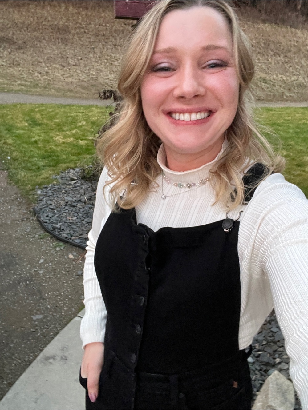 Meet your Posher, Elena